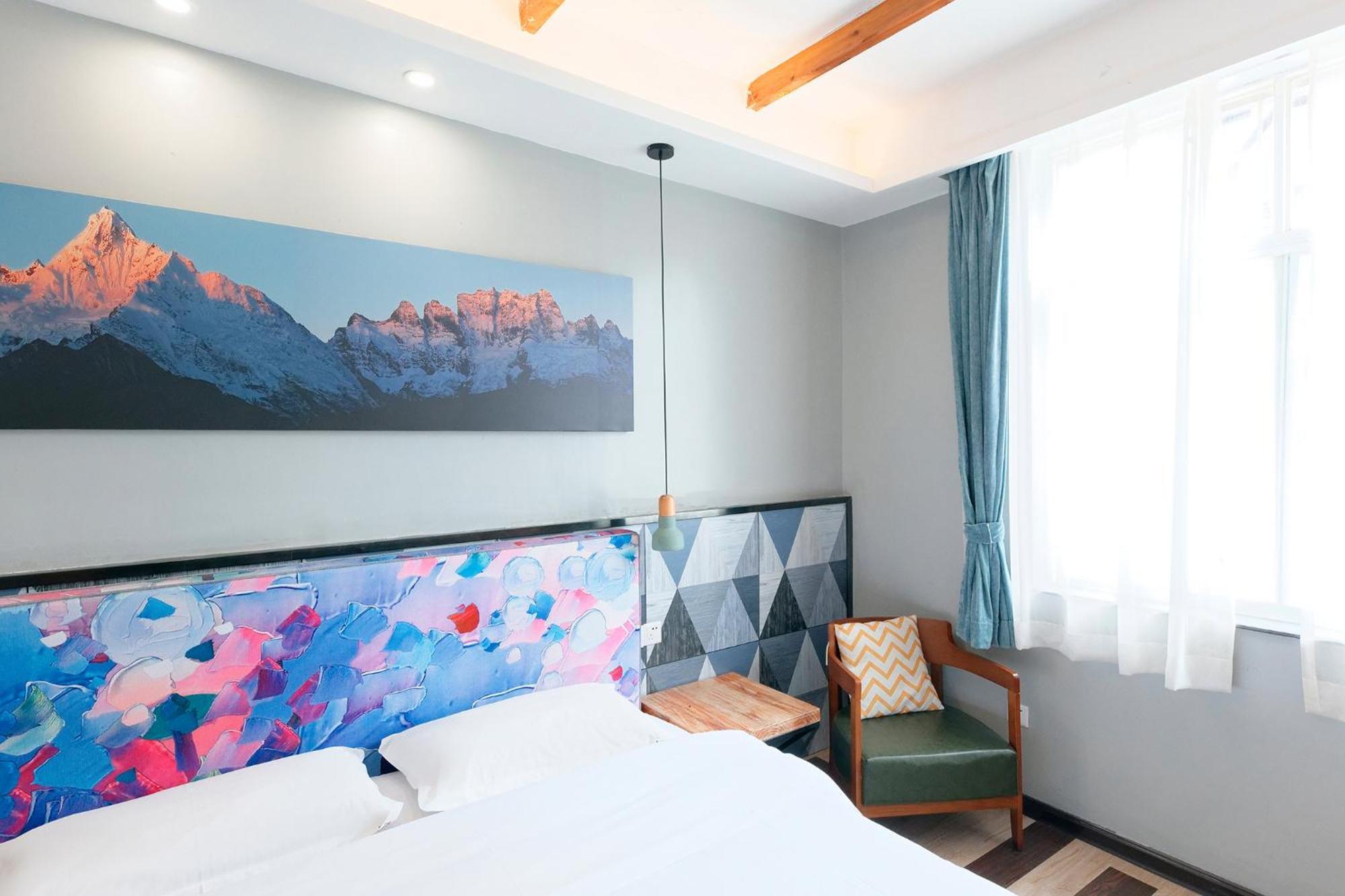 קונמינג The Cloudland International Youth Hostel Close To The City Center,10 Min Walks To The Subway, Close To The Night Market, Old Street, Green Lake, English-Speaking Service, Free Activity Convenient Payment And Visa Cards Are Accepted מראה חיצוני תמונה