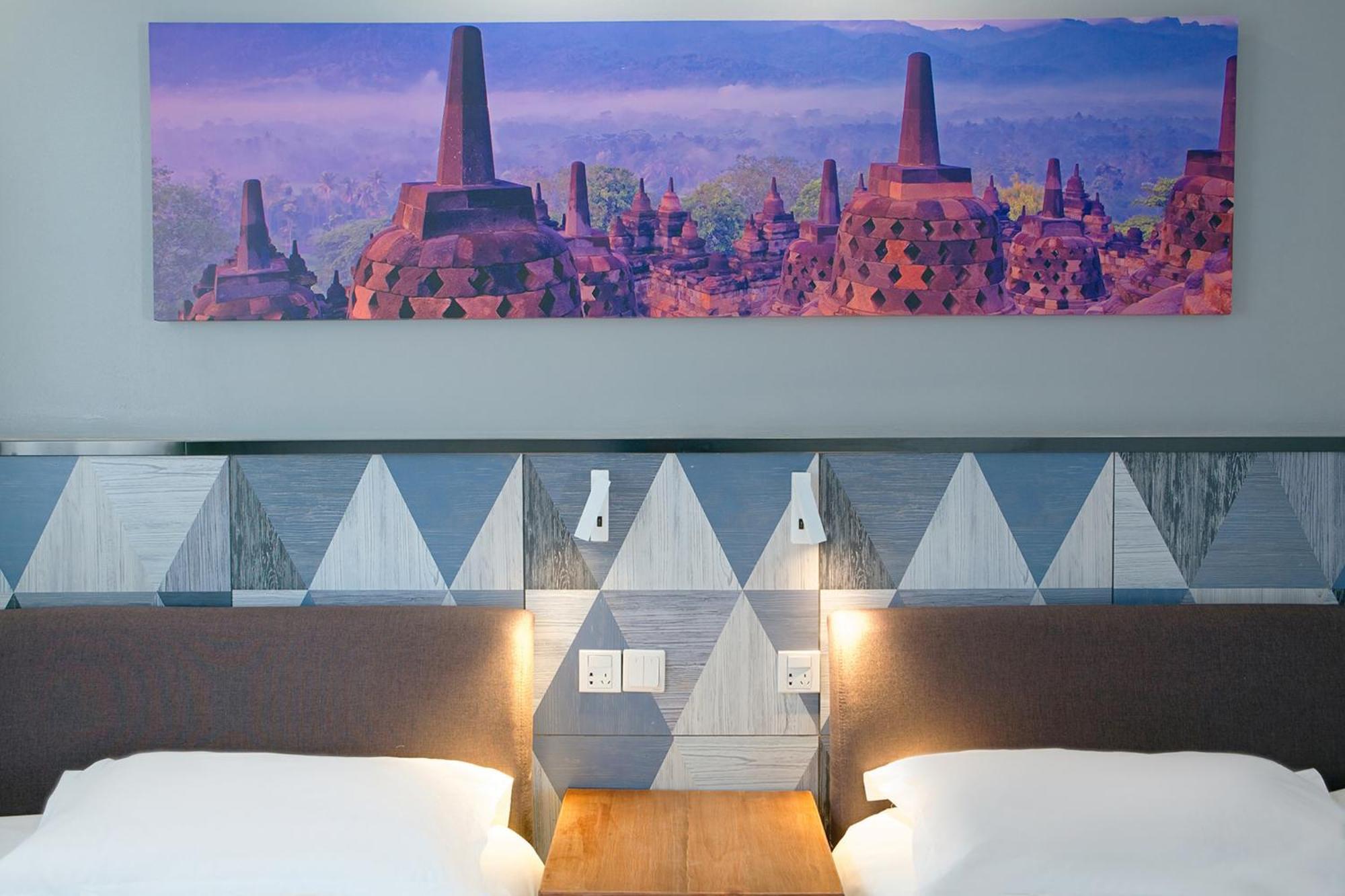 קונמינג The Cloudland International Youth Hostel Close To The City Center,10 Min Walks To The Subway, Close To The Night Market, Old Street, Green Lake, English-Speaking Service, Free Activity Convenient Payment And Visa Cards Are Accepted מראה חיצוני תמונה