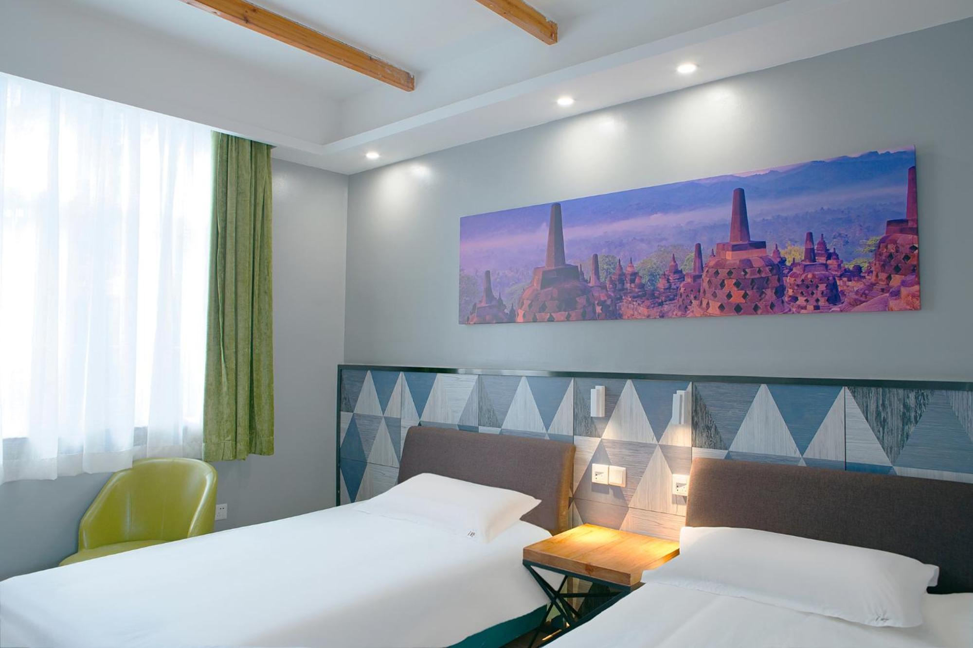 קונמינג The Cloudland International Youth Hostel Close To The City Center,10 Min Walks To The Subway, Close To The Night Market, Old Street, Green Lake, English-Speaking Service, Free Activity Convenient Payment And Visa Cards Are Accepted מראה חיצוני תמונה