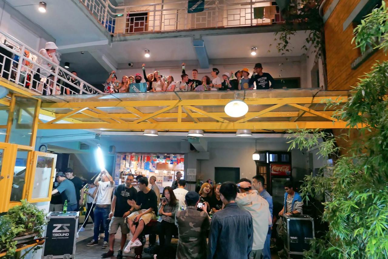קונמינג The Cloudland International Youth Hostel Close To The City Center,10 Min Walks To The Subway, Close To The Night Market, Old Street, Green Lake, English-Speaking Service, Free Activity Convenient Payment And Visa Cards Are Accepted מראה חיצוני תמונה