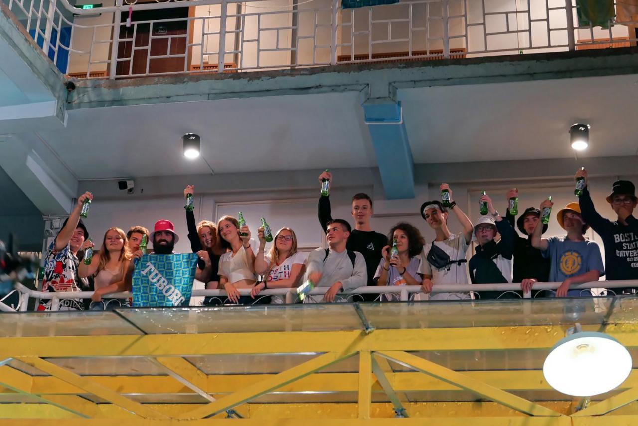 קונמינג The Cloudland International Youth Hostel Close To The City Center,10 Min Walks To The Subway, Close To The Night Market, Old Street, Green Lake, English-Speaking Service, Free Activity Convenient Payment And Visa Cards Are Accepted מראה חיצוני תמונה